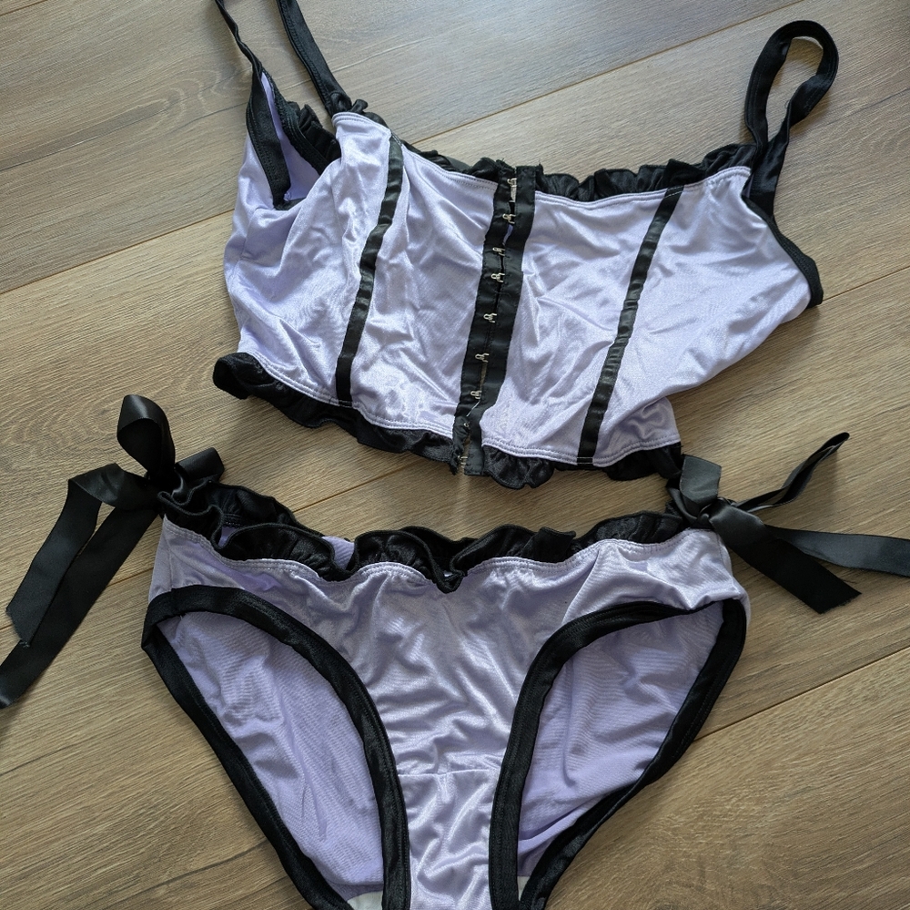 Pinup Lingerie Set